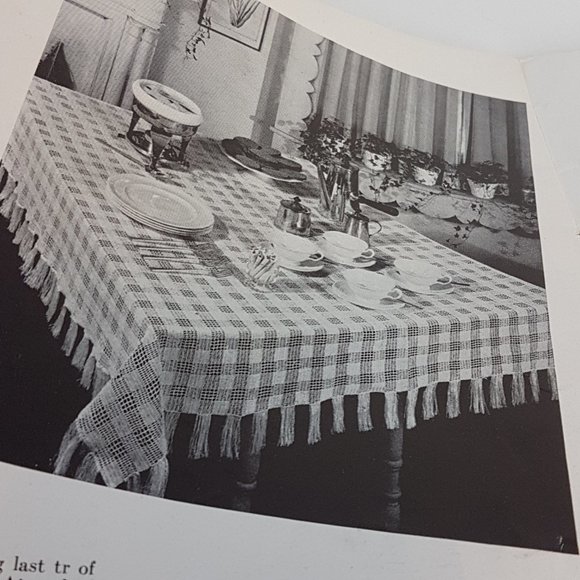 Vintage 1940s CANADIAN SPOOL COTTON COMPANY Ideas for Home Decoration Book 396 - Picture 10 of 16